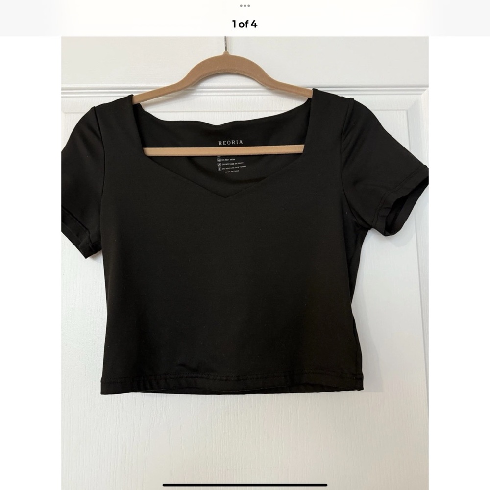 REORIA Women’s V Neck Short Sleeve Double Lined Slimming Crop Top Medium